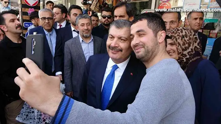 Sağlık Bakanı Koca'ya Adıyaman'da yoğun ilgi