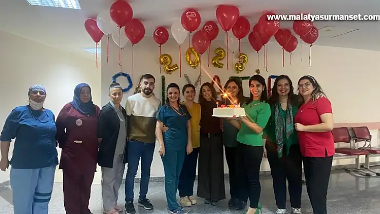 Sağlık çalışanlarından hastanede moral etkinliği