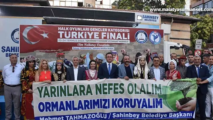 Şahinbey Belediyesi halk oyunları finaline ev sahipliği yaptı