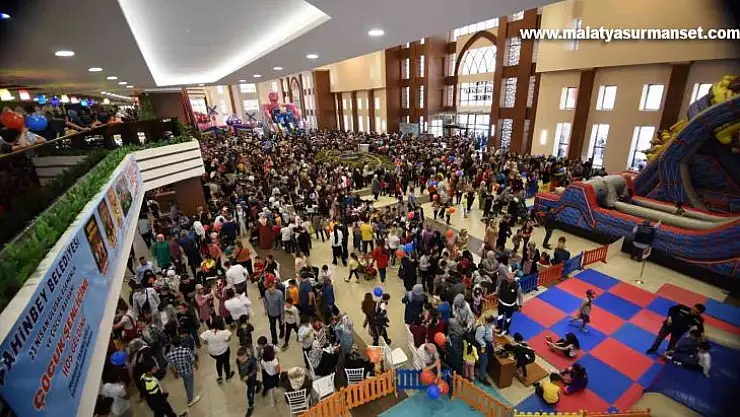 Şahinbey'de 23 Nisan 50 bin çocukla kutlandı