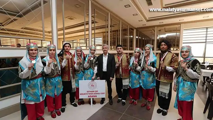 Şahinbey halk oyunları yarışmasına ev sahipliği yaptı