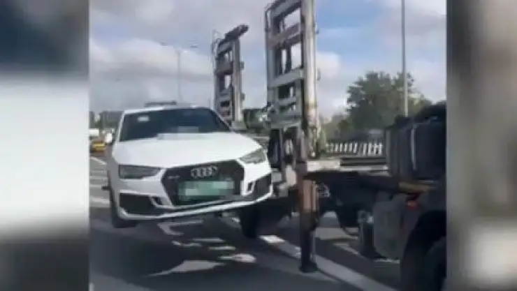 Sahte Plakalı Ve Çakarlı Araca 334 Bin TL Ceza