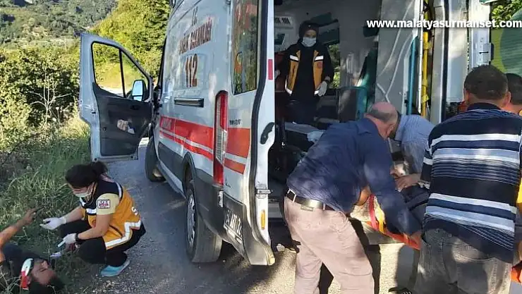 otomobil fındık bahçesine uçtu: 2 yaralı