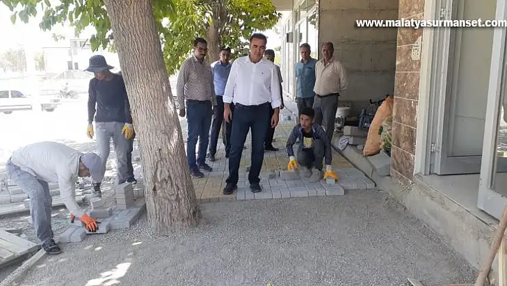 Samsat ilçesinde şehir içi yollar kilitli parke taşı ile döşeniyor