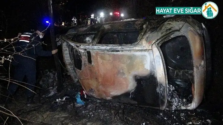 Samsun'da şarampole yuvarlanan otomobil alev aldı: 2 ölü