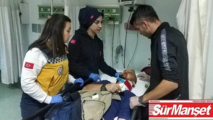 Samsun'da otomobil ağaca çarptı 4 yaralı