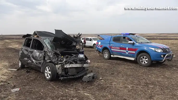 Şarampole devrilen otomobildeki 7 kişi yaralandı