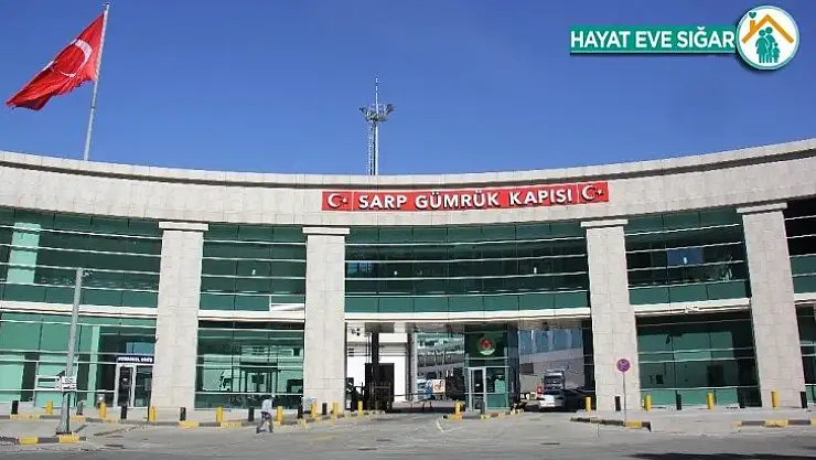 Sarp Sınır Kapısı'ndan günlük tır geçiş rekoru kırıldı