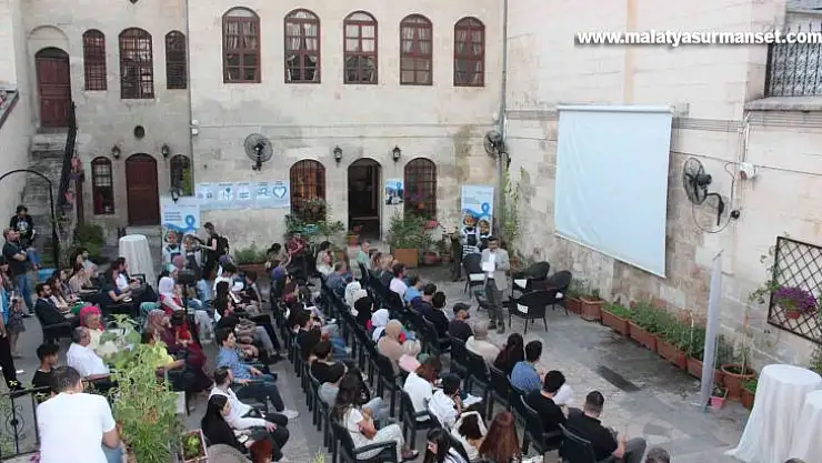 Savaş muhabiri Aral mülteci etkinliğine katıldı etkinliğine katıldı