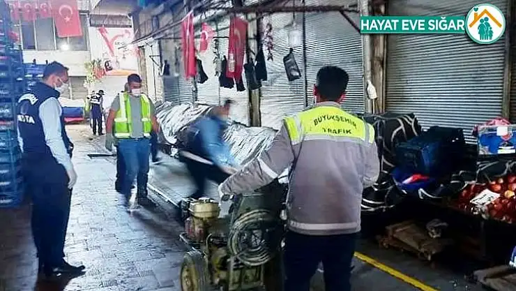 Sebze Halinde Esnaflara Mesafe Çizgileri