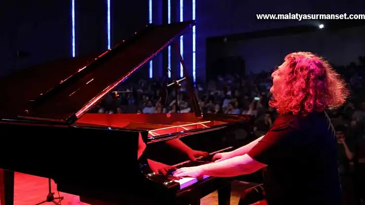 Şehitkamil'de Uluyhan Uğurlu'dan 19 Mayıs'a özel piyano resitali