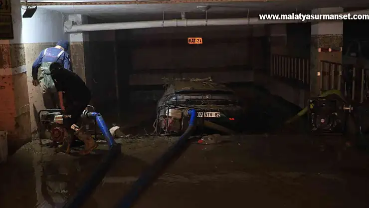 Selin vurduğu yer altı otoparkındaki 245 araç için su tahliyesi yapılıyor