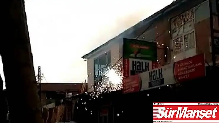 Şiddetli rüzgar yangına neden oldu