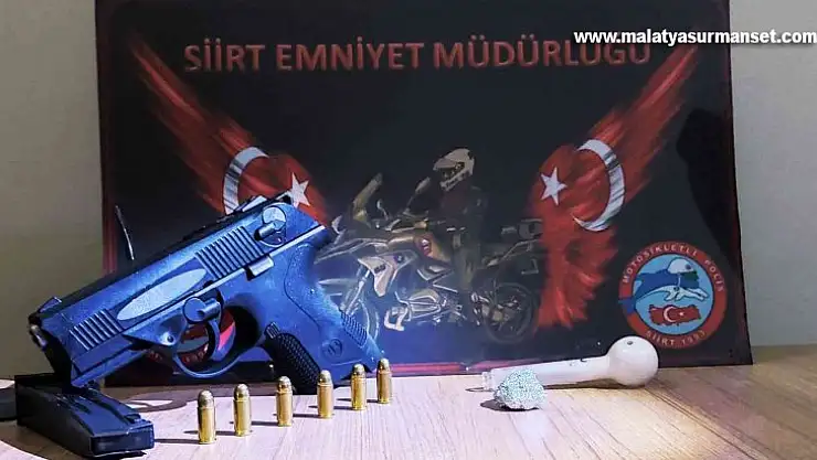 Siirt'te bir şahsın üst aramasında ruhsatsız tabanca ele geçirildi