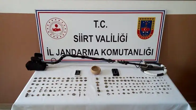 Siirt'te 143 sikke ve tarihi objeler ele geçirildi