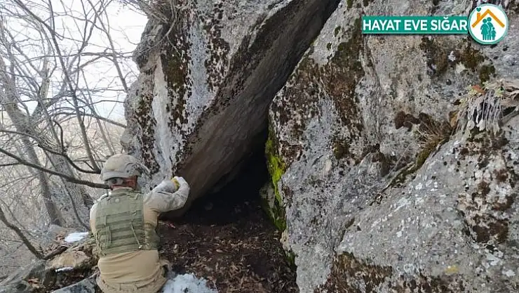 Siirt'te PKK'lı teröristlere ait yaşam malzemesi ele geçirildi