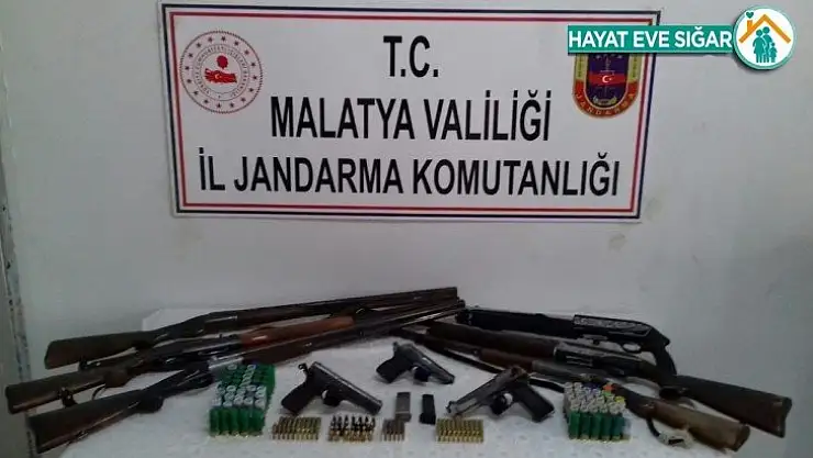 Silah kaçakçılarına operasyon