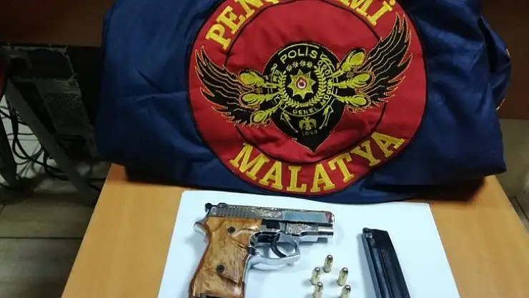 Silah ve uyuşturucu ele geçirildi