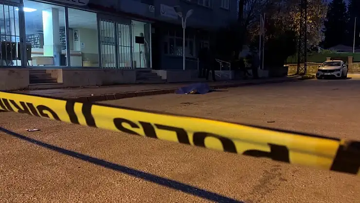 Silahlı saldırıya uğrayan genç öldü