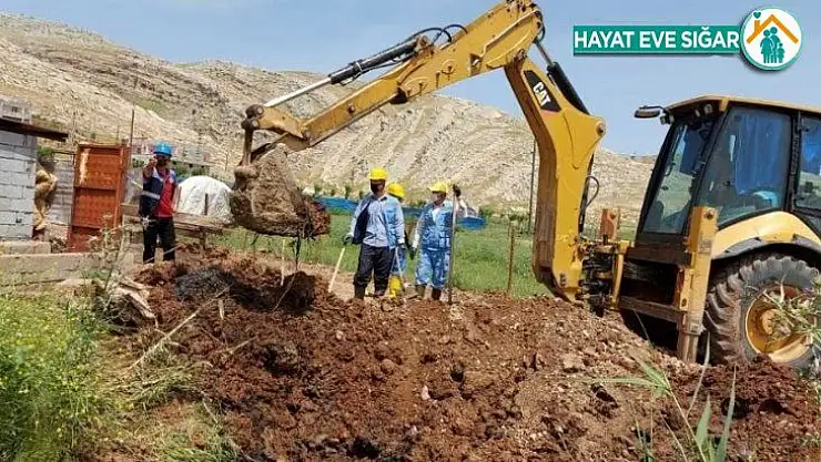 Silvan'da açıktan akan atık su kanalları kapatıldı