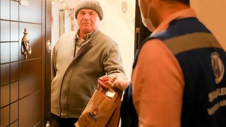 Sincan Belediyesinden 65 yaş üstü vatandaşlara 30 bin hijyen paketi