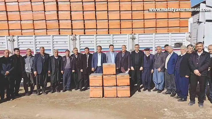 Sincikli arıcılara kovan desteği