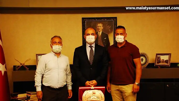 Sivaslılar derneğinden Emniyet Müdürü Başbuğa ziyaret