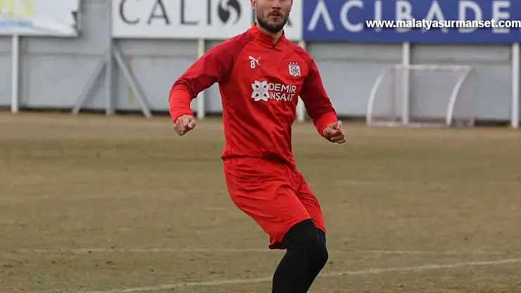 Sivasspor, Robin Yalçın'a kancayı taktı