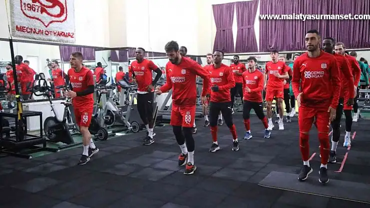 Sivasspor salonda çalıştı