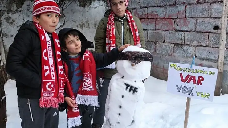 Sivassporlu minik taraftarlardan ilginç tepki!