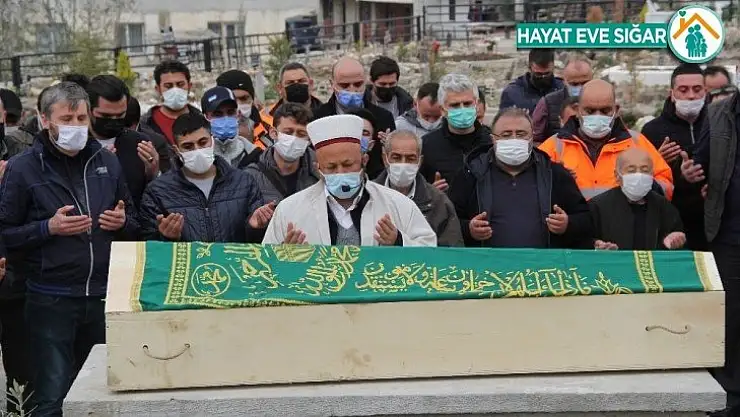 Şofbenden zehirlenen genç çifte gözyaşlı veda
