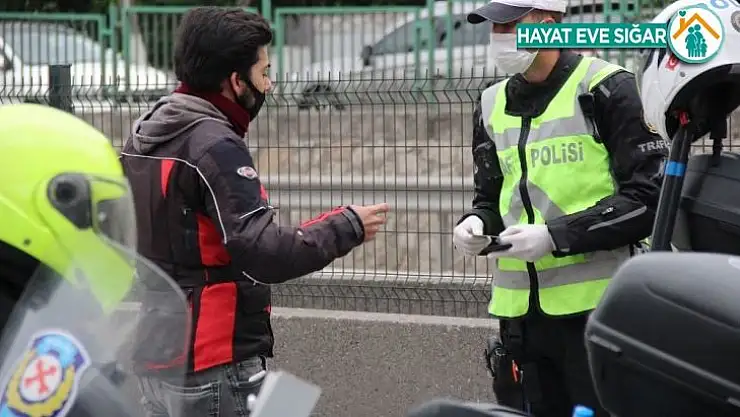 Sokağa çıkma kısıtlamasından muaf olmaları sürücülerin cezadan kaçmalarına yetmedi
