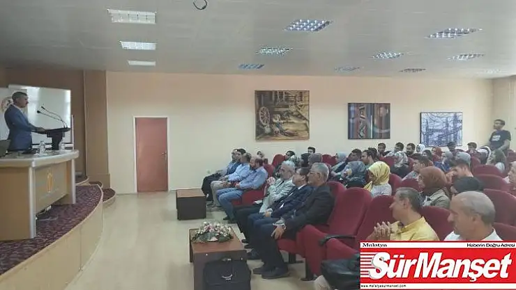 Sosyal Bilimler Akademisi açılışında 'Kent ve Siyaset' sunumu