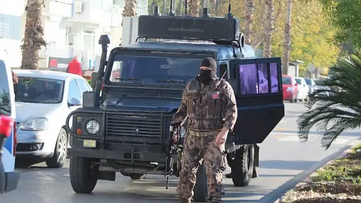 Soyguncu ikna edildi