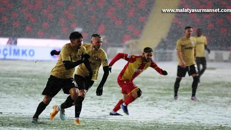Spor Toto Süper Lig: Gaziantep FK: 0 - Yeni Malatyaspor: 0 (İlk yarı)