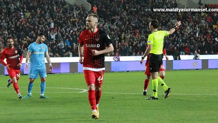 Spor Toto Süper Lig: Gaziantep FK: 1 - Kayserispor: 1 (İlk yarı)