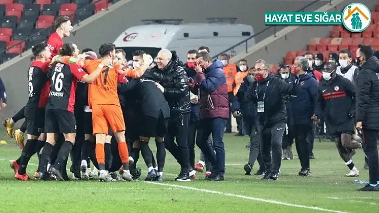 Süper Lig: Gaziantep FK: 3 -  Fenerbahçe: 1