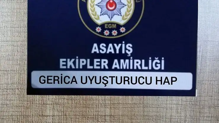 Şüpheli araçtan uyuşturucu hap ele geçirildi