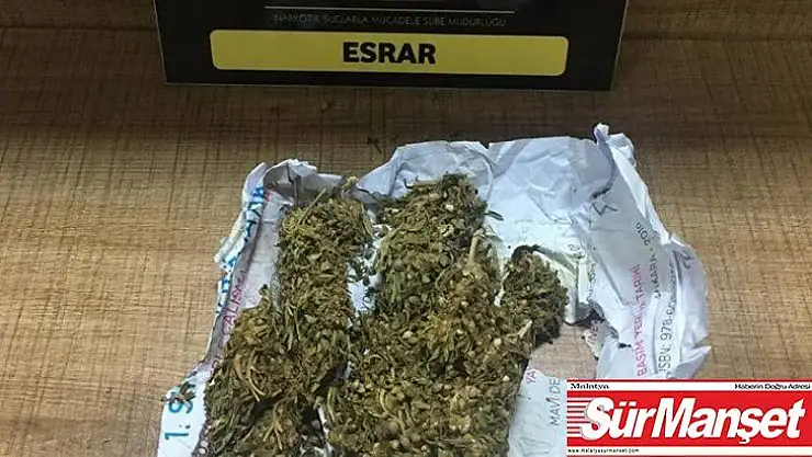 Şüpheli otomobilden uyuşturucu çıktı
