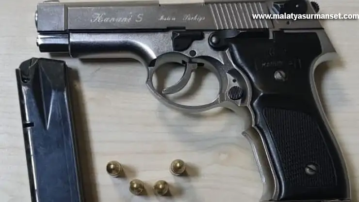 Şüpheli şahsın üzerinden tabanca ele geçirildi