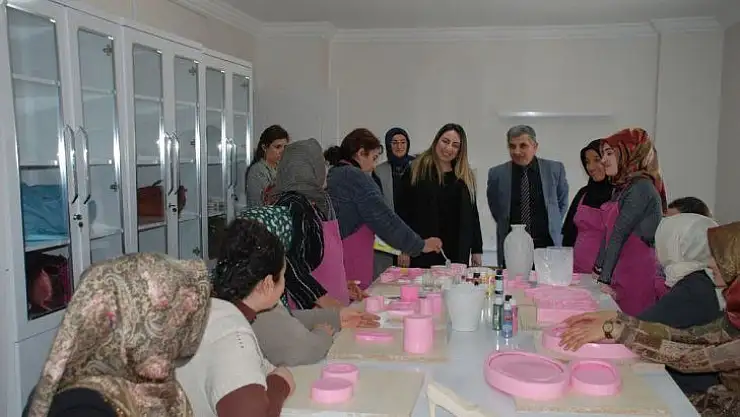 Suriyeli kadınlar meslek sahibi oluyor