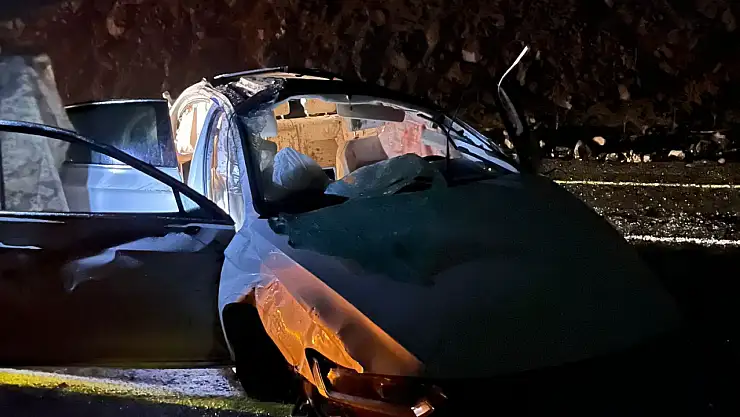 Takla atan otomobil hurdaya döndü: 1 ölü, 1 yaralı