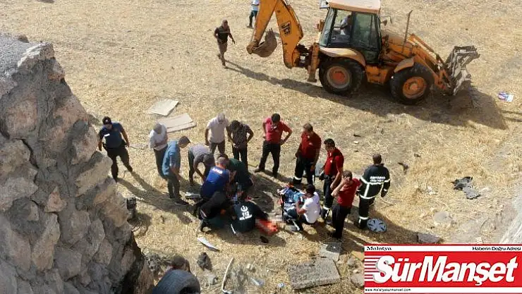 Takla atıp tarlaya uçan otomobil sürücüsü öldü