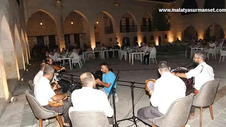 Tarihi Tuz Hanında harfane geceleri başladı