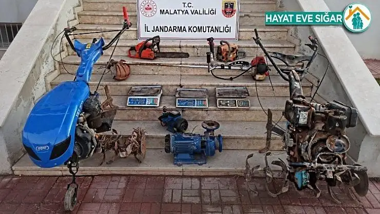 Tarım makinaları hırsızları yakayı ele verdi