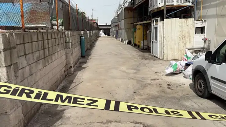 Tartıştığı İş Arkadaşını Silahla Öldüren Kişi İntihar Etti