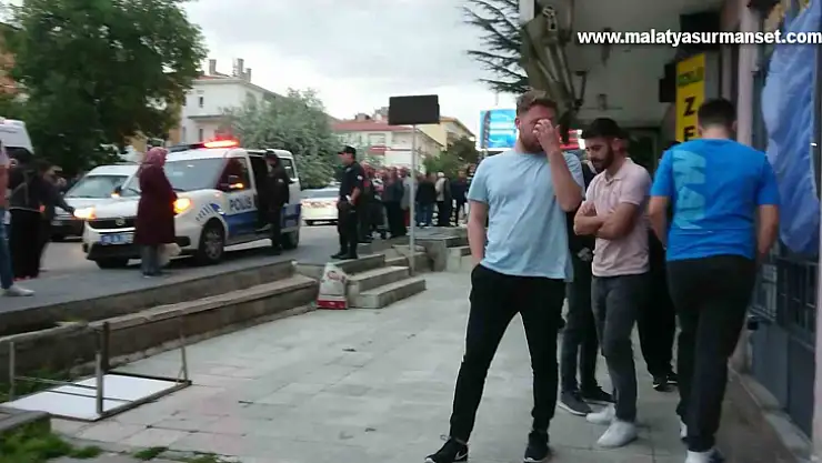 Tartıştığı komşusuna gelen misafiri tüfekle vurarak öldürdü