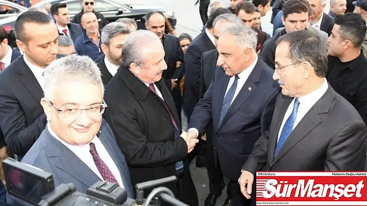 TBMM Başkanı Şentop, Adıyaman Üniversitesi standını ziyaret etti