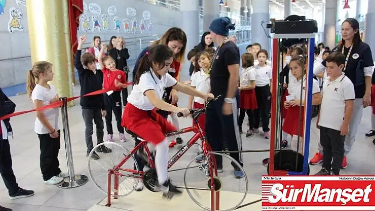 TED Ankara Kolejinde üreten pedallar