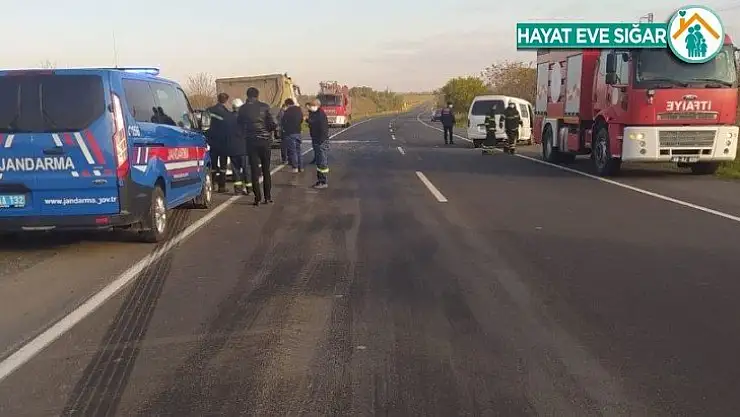 Tekirdağ'da minibüs ile kamyon çarpıştı: 1 ölü, 2 yaralı